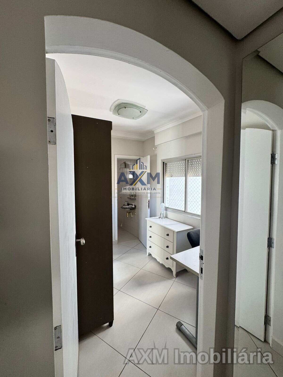 Apartamento à venda, no Edifício Arcadas, Cambuí, com 3 quartos, 142m² — foto 2