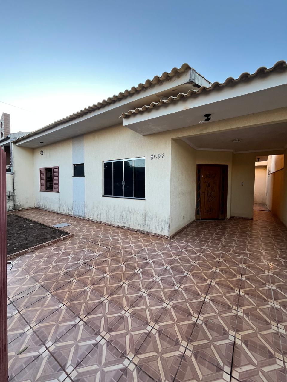 Casa à venda - 192m² - Zona II - Umuarama - PR — foto 1
