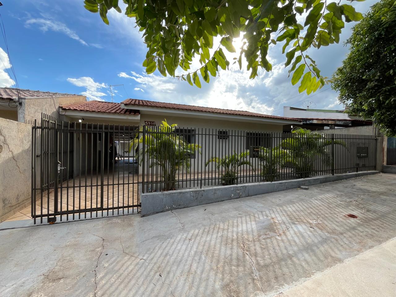 Casa à venda - 336m² - Zona VII — foto 1
