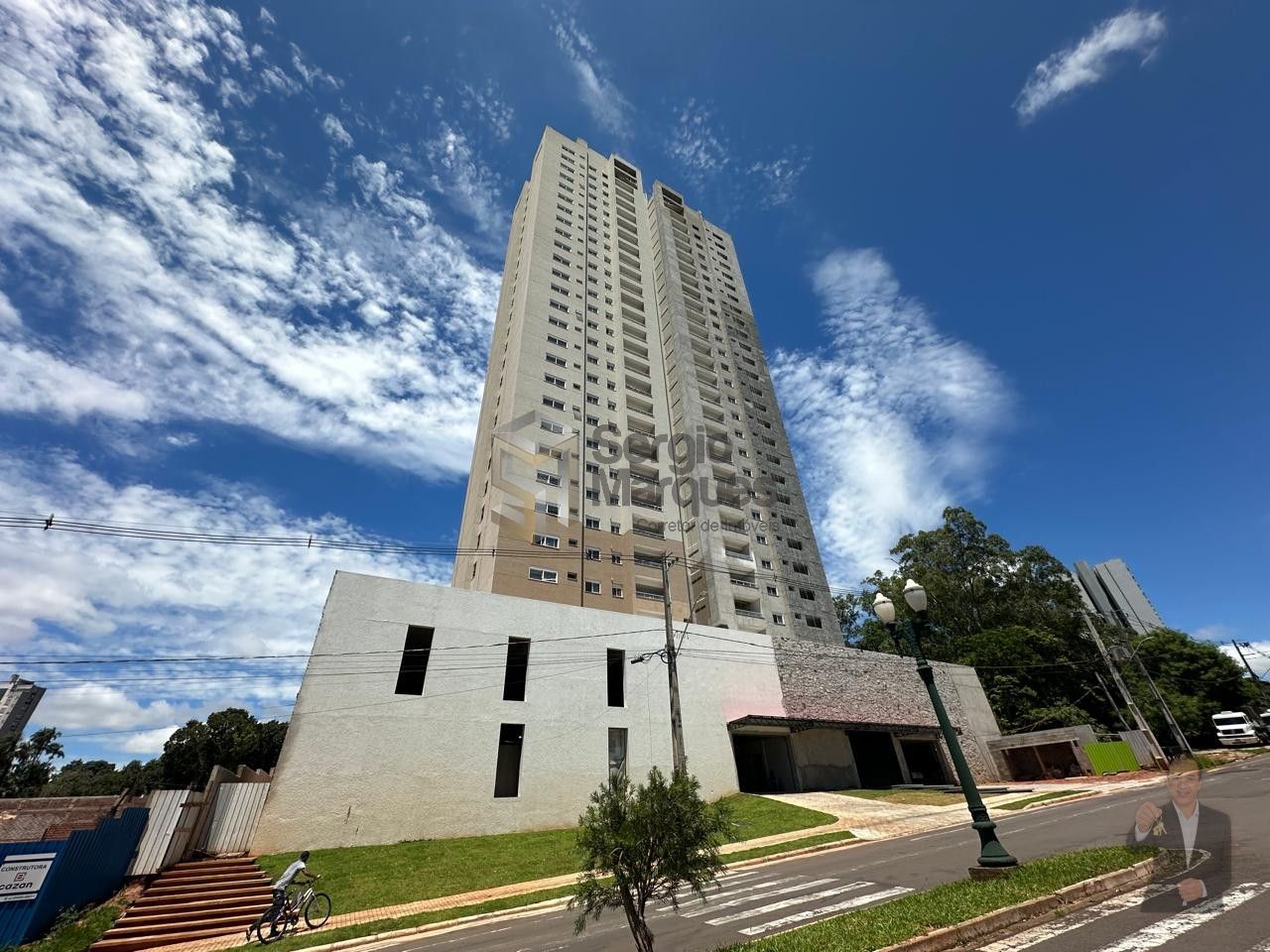 Apartamento à venda - 222m² - Umuarama-PR — foto 5