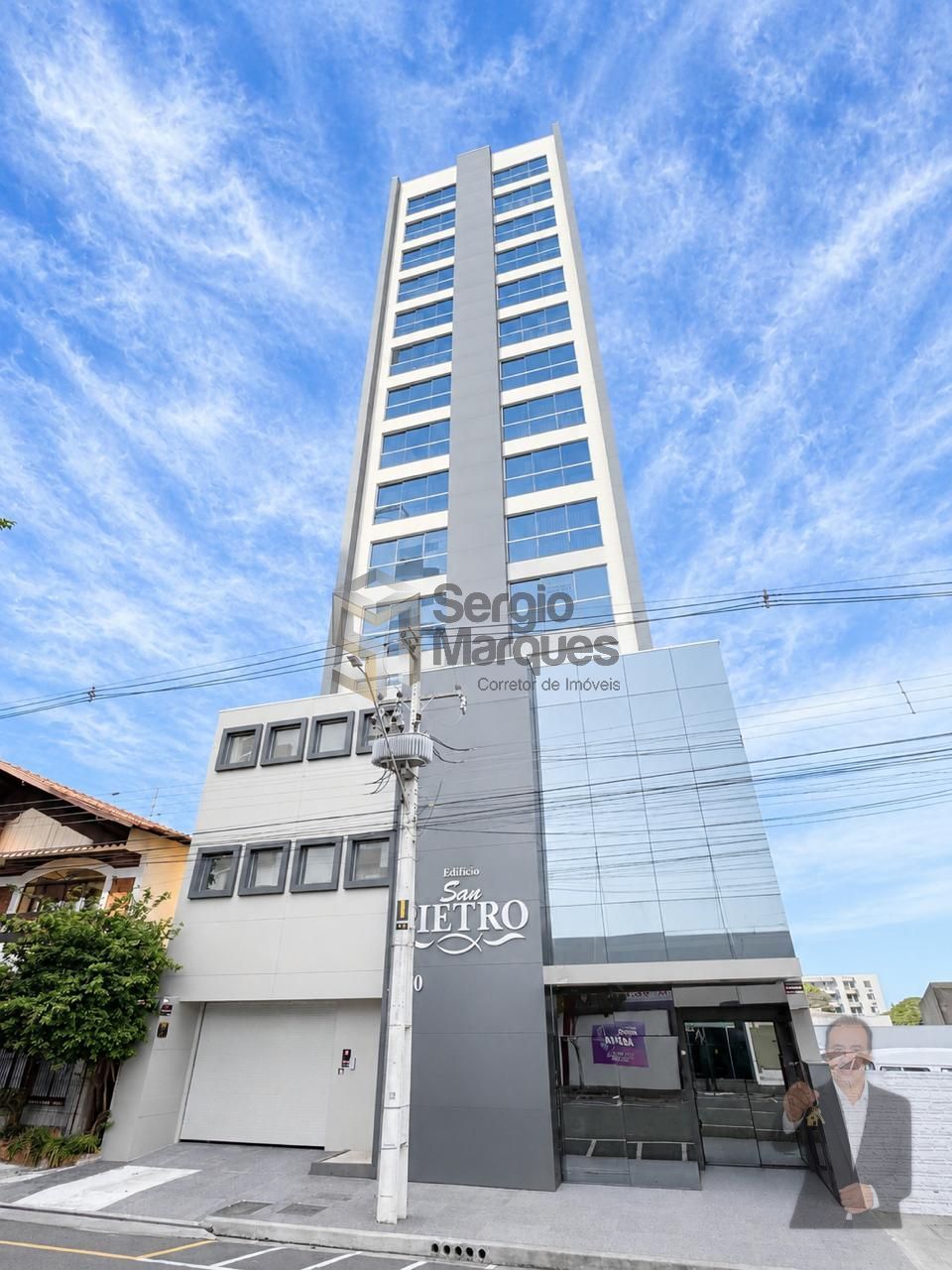 Apartamento à venda - 233m² - Umuarama-PR — foto 1