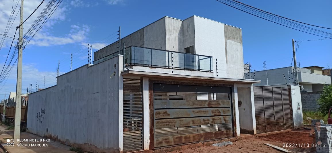 Casa 200m² com 1 suíte e 2 demi suítes - Zona VI — foto 1