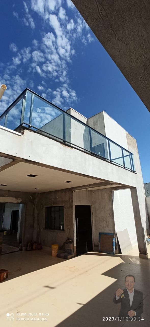 Casa 200m² com 1 suíte e 2 demi suítes - Zona VI — foto 3