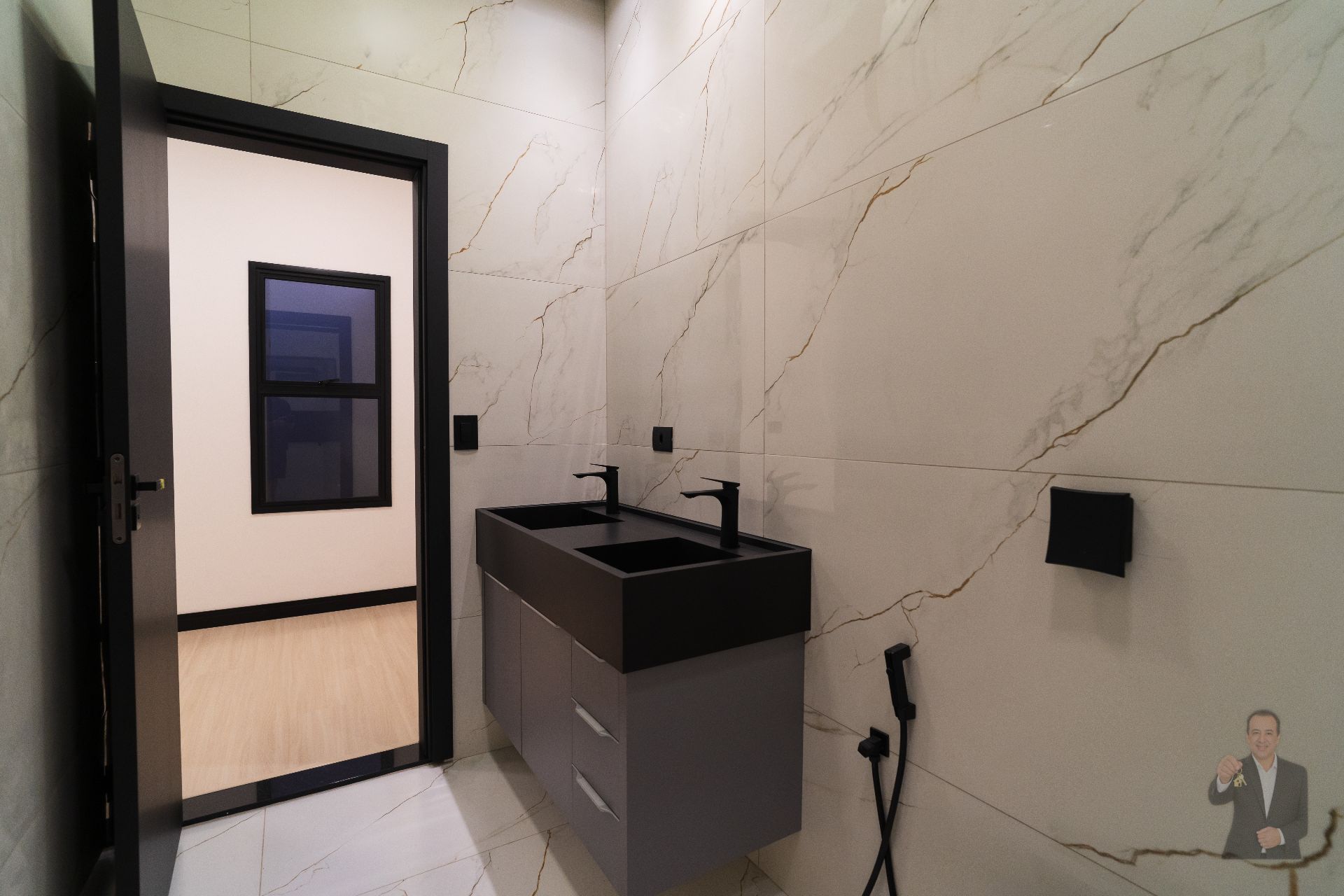 Casa nova alto padrão com 3 suítes no Condomínio Mont Blanc - Umuarama — foto 27
