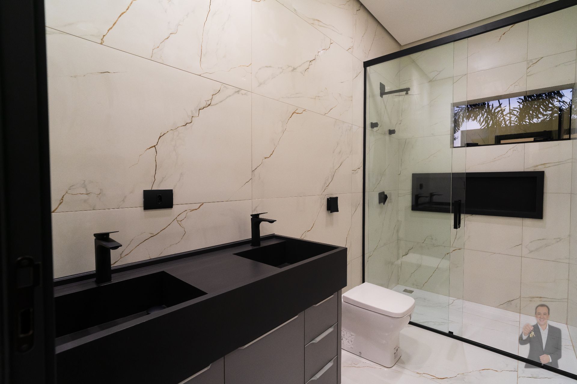 Casa nova alto padrão com 3 suítes no Condomínio Mont Blanc - Umuarama — foto 28