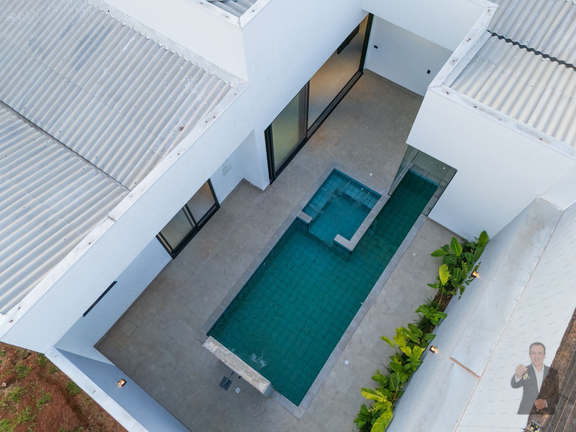 Casa nova alto padrão com 3 suítes no Condomínio Mont Blanc - Umuarama — foto 29