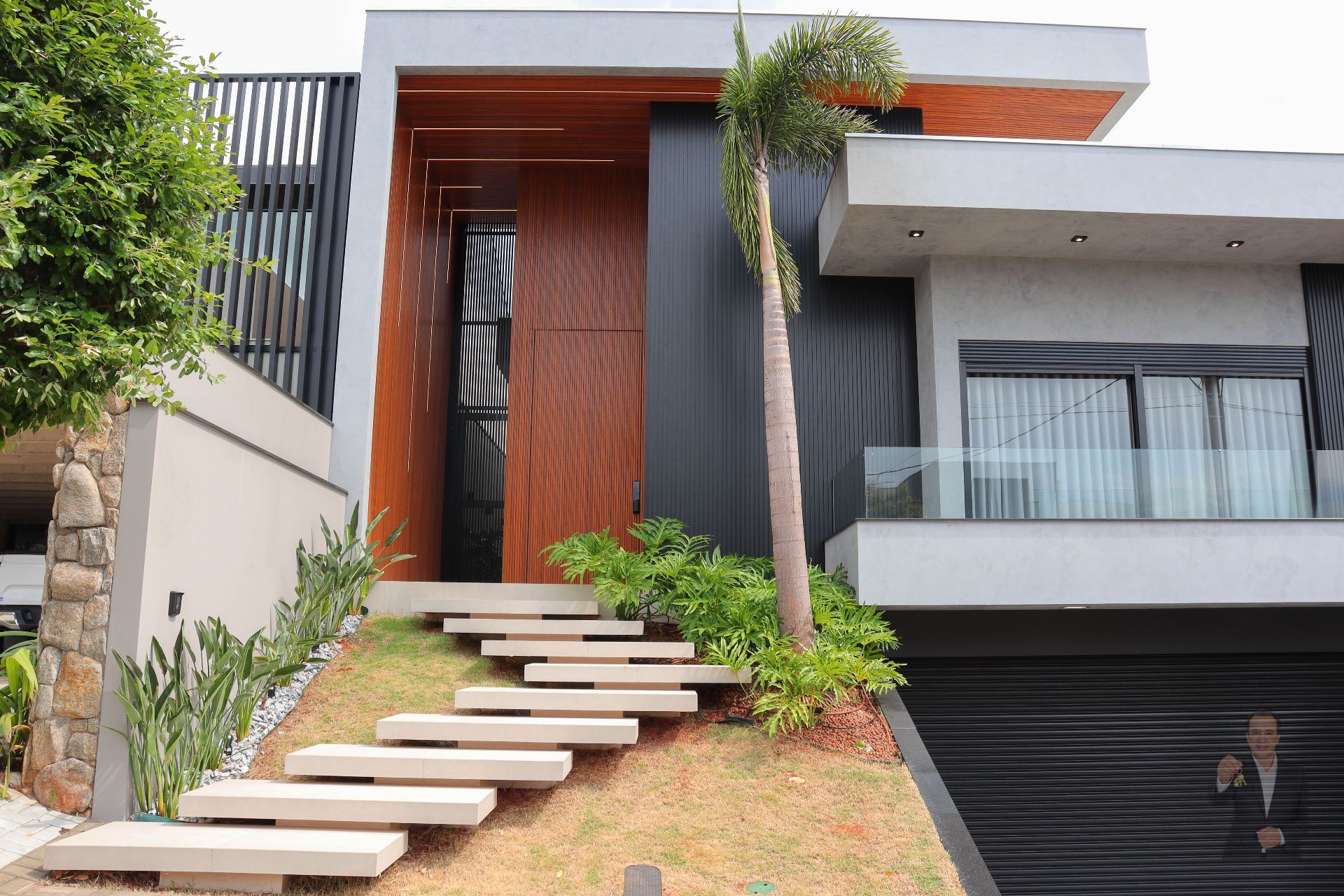 Casa em condomínio com 3 suítes - Europark, Umuarama — foto 2