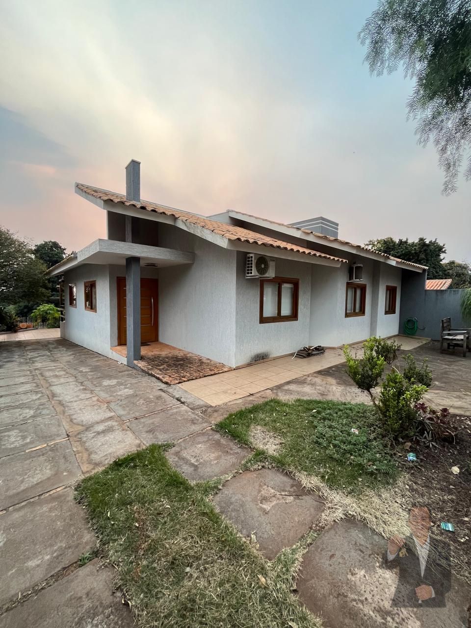 Casa à venda - 545m² - 1 Suíte, 2 Quartos - Zona VI — foto 2