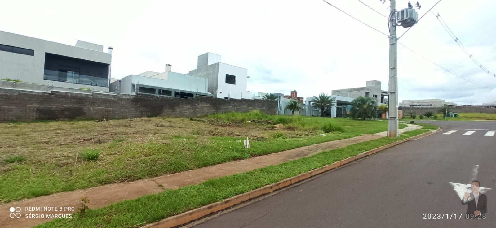 Terreno à venda - 258.67m² - Av. Paraná — foto 1
