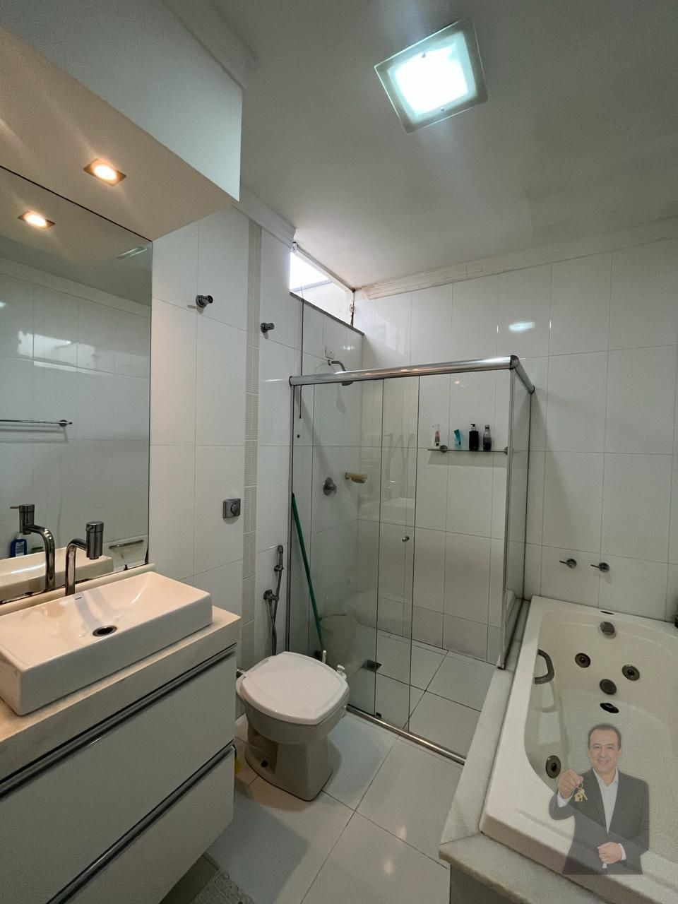 Sobrado à venda - 321m² - Zona VI - Umuarama — foto 2