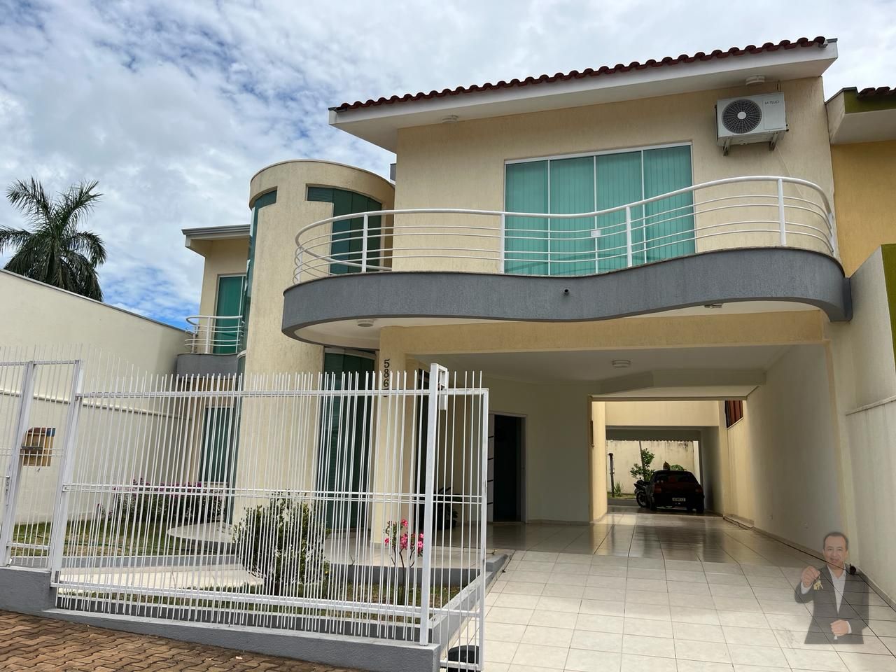 Sobrado à venda - 360m² - Zona III - Umuarama — foto 1