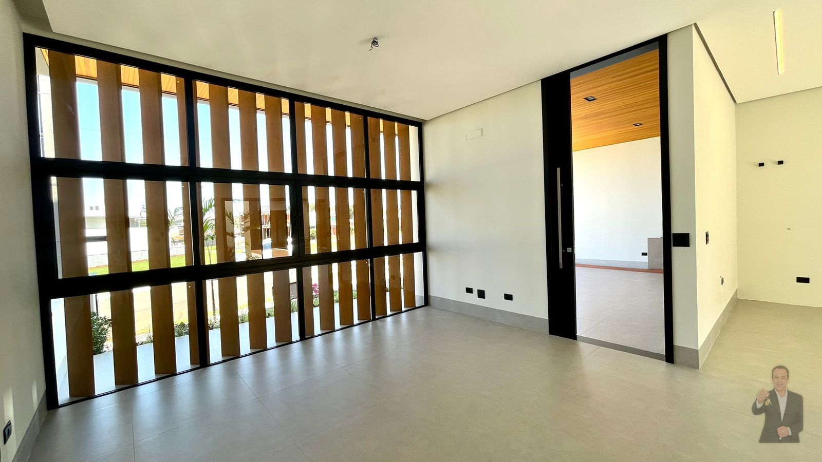 Casa à venda - 297m² - JARDINS DE VERSAILLES - Umuarama — foto 3