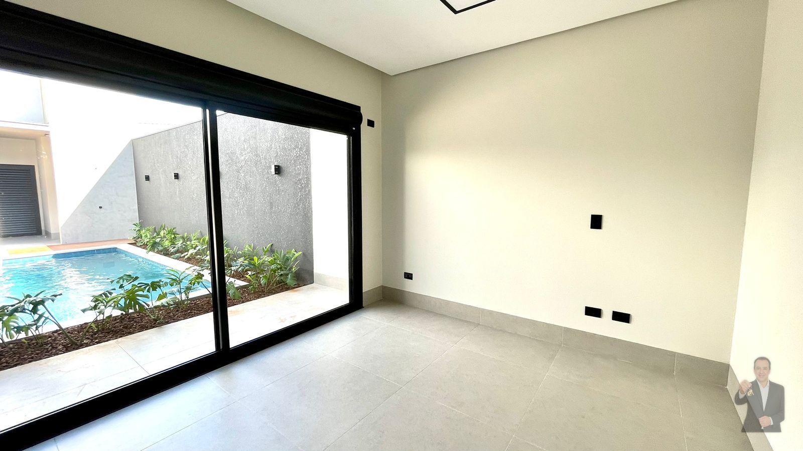 Casa à venda - 297m² - JARDINS DE VERSAILLES - Umuarama — foto 4