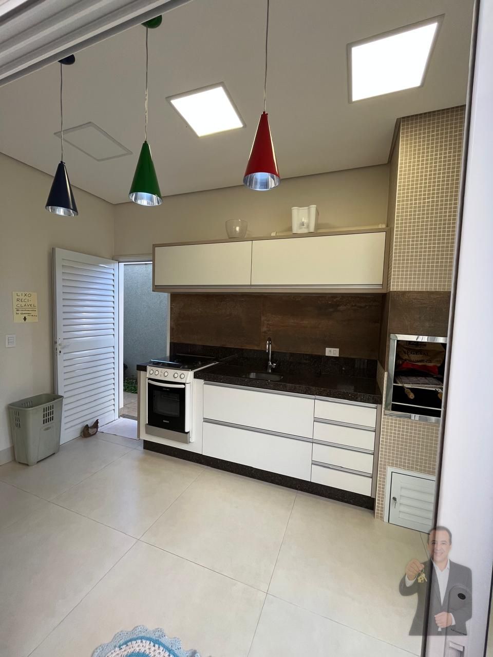 Casa 3 suítes Jd Veleiros — foto 9
