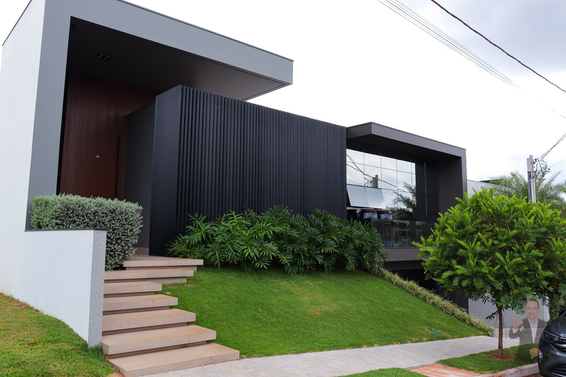 Casa à venda - 485m² - Condomínio Europark - Umuarama — foto 1