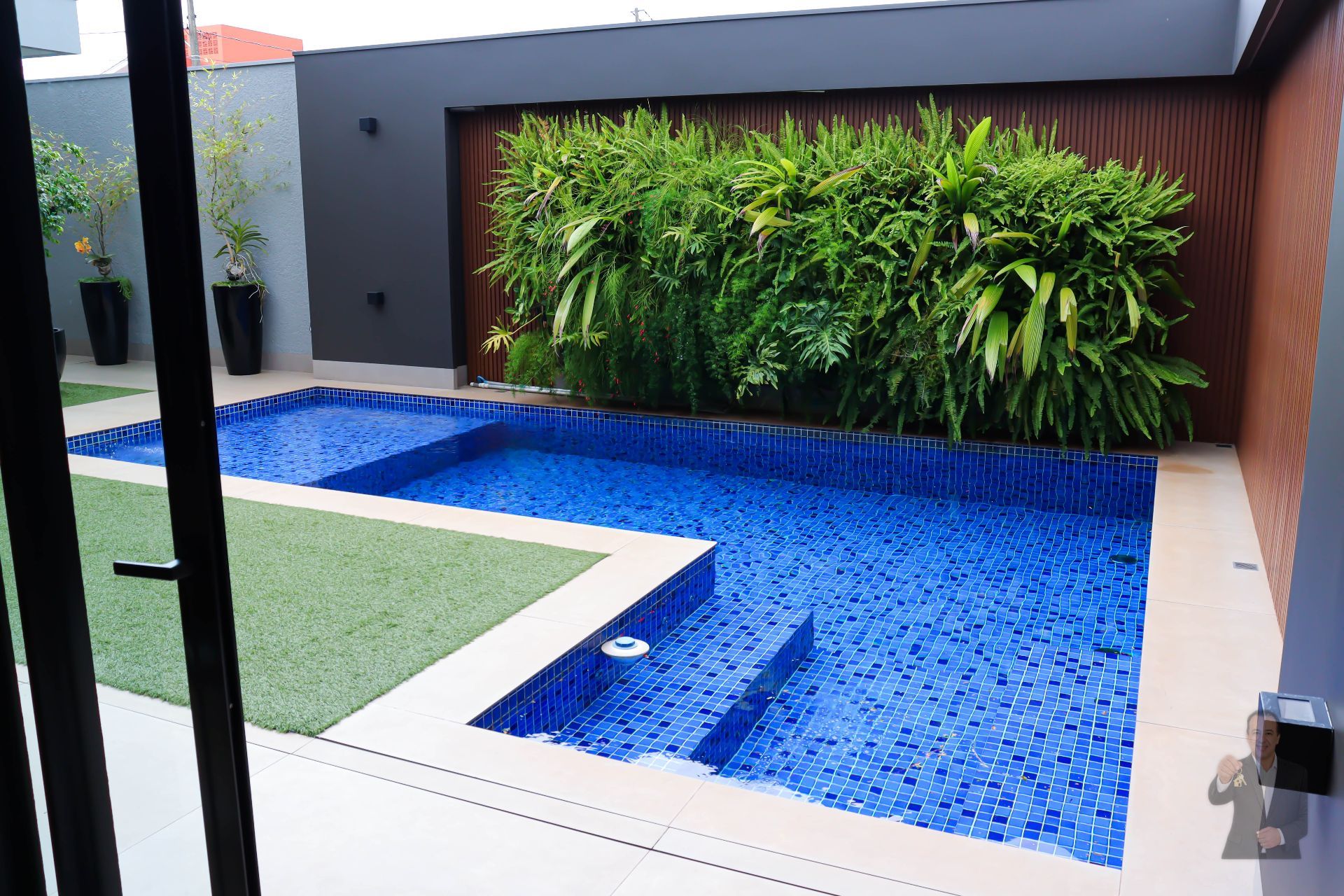 Casa à venda - 485m² - Condomínio Europark - Umuarama — foto 3