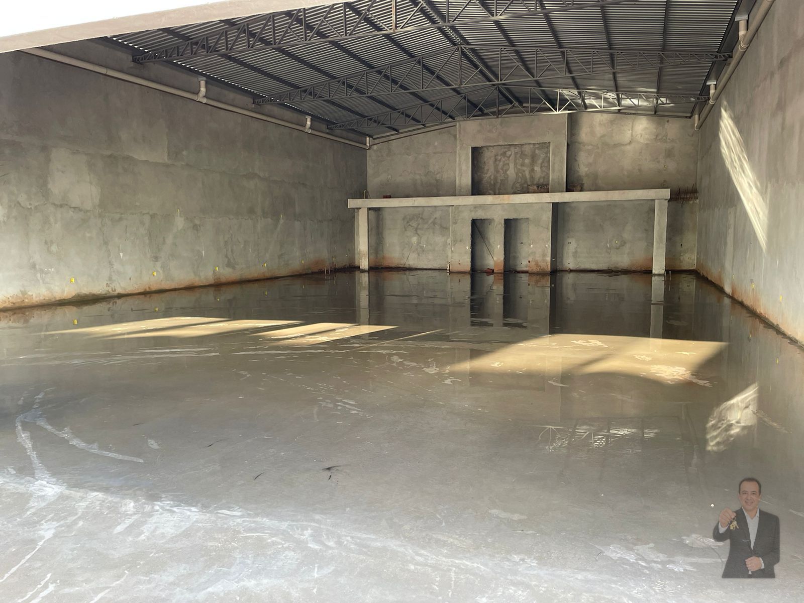 Sala Comercial para alugar - 410m² - Avenida Paraná — foto 2
