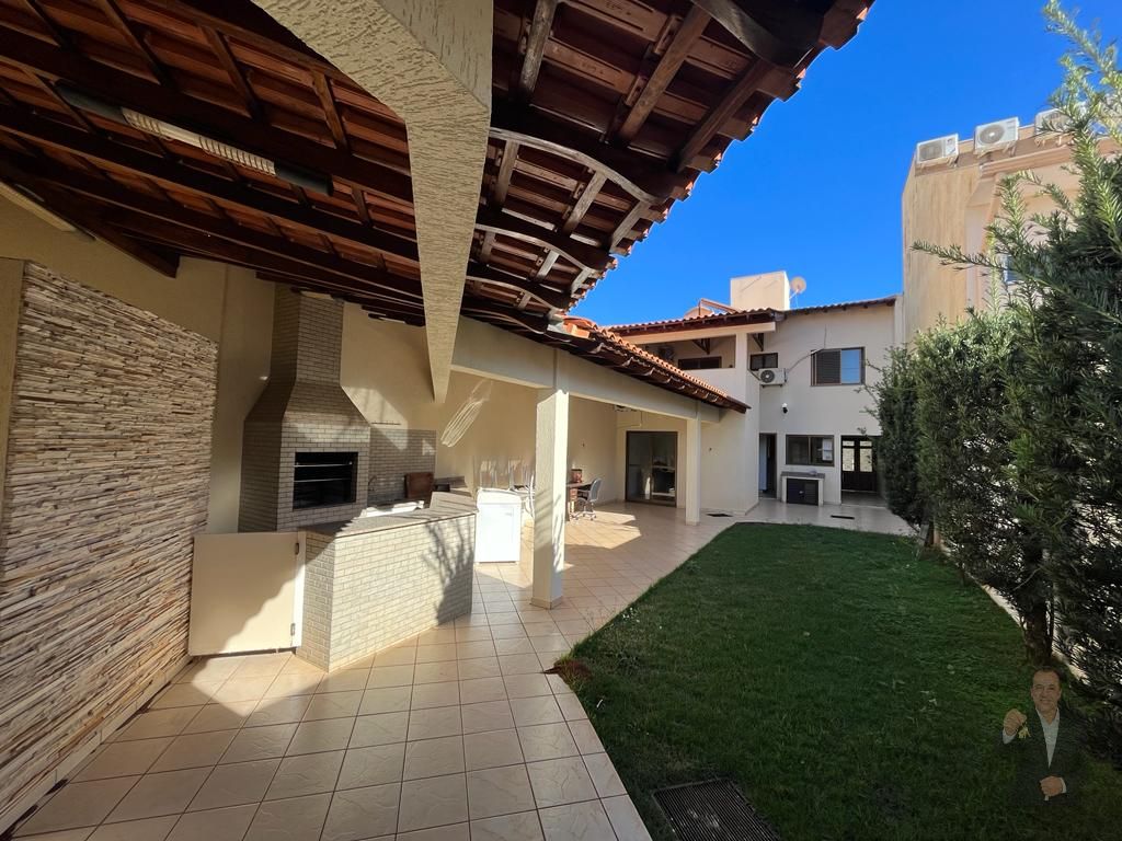 Sobrado à venda com 3 suítes - Zona Armazém - Umuarama — foto 2