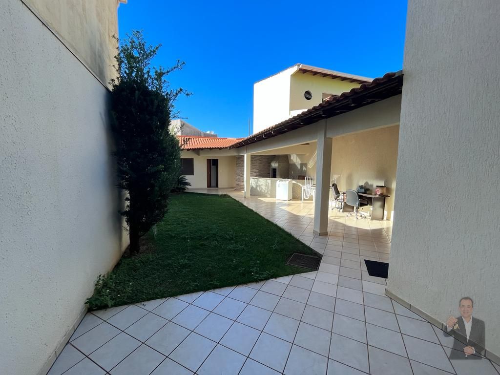 Sobrado à venda com 3 suítes - Zona Armazém - Umuarama — foto 3