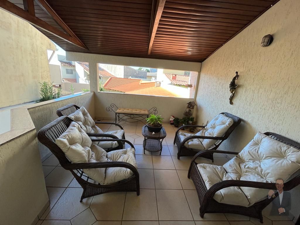 Sobrado à venda com 3 suítes - Zona Armazém - Umuarama — foto 9