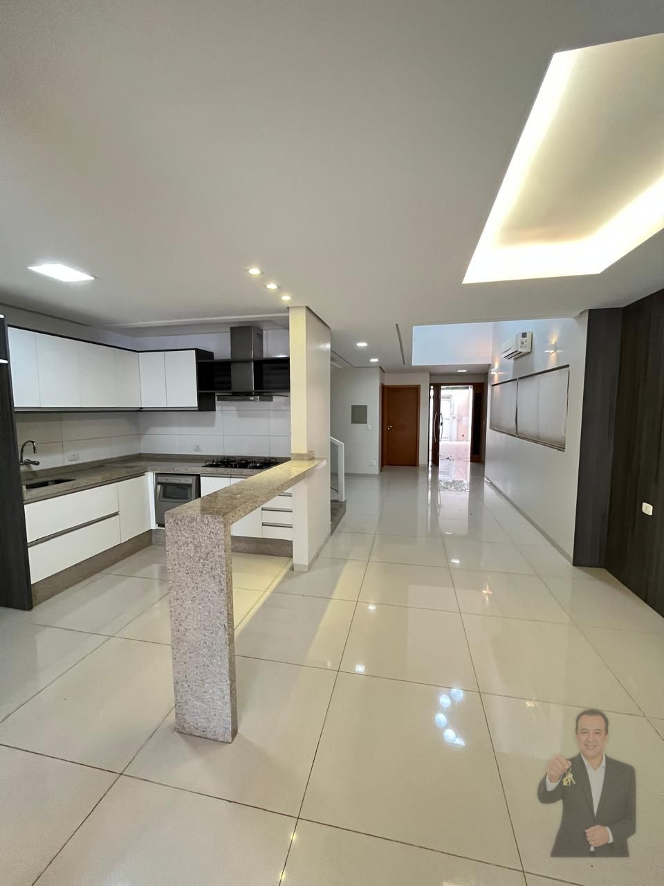 Sobrado à venda - 262m² - Zona II - Umuarama — foto 4