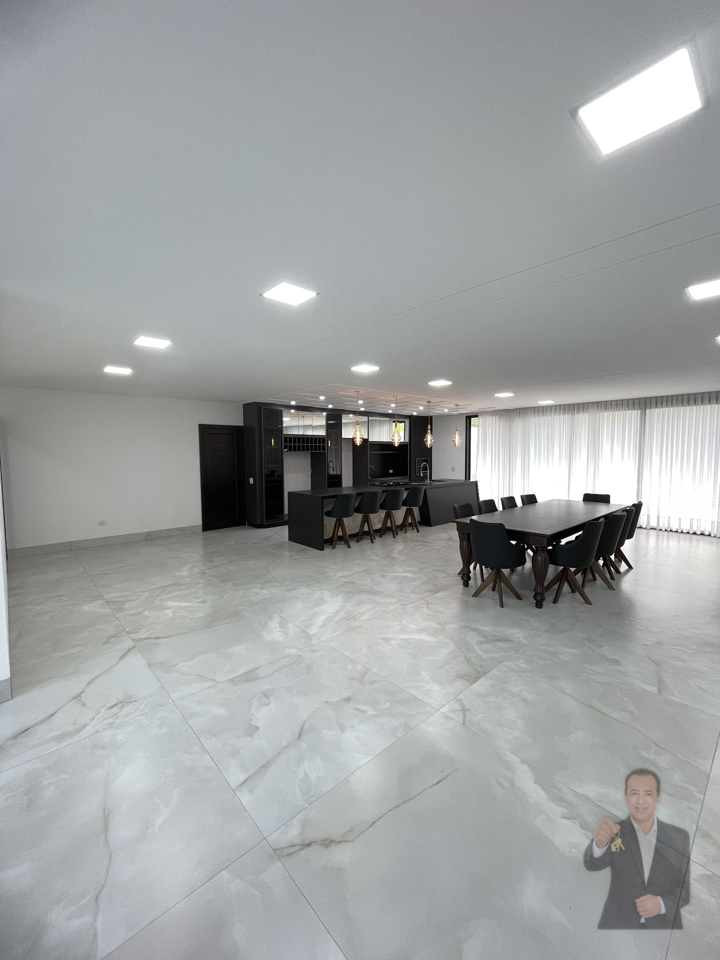 Sobrado à venda - 360m² - Condomínio Royal Garden - Umuarama — foto 7