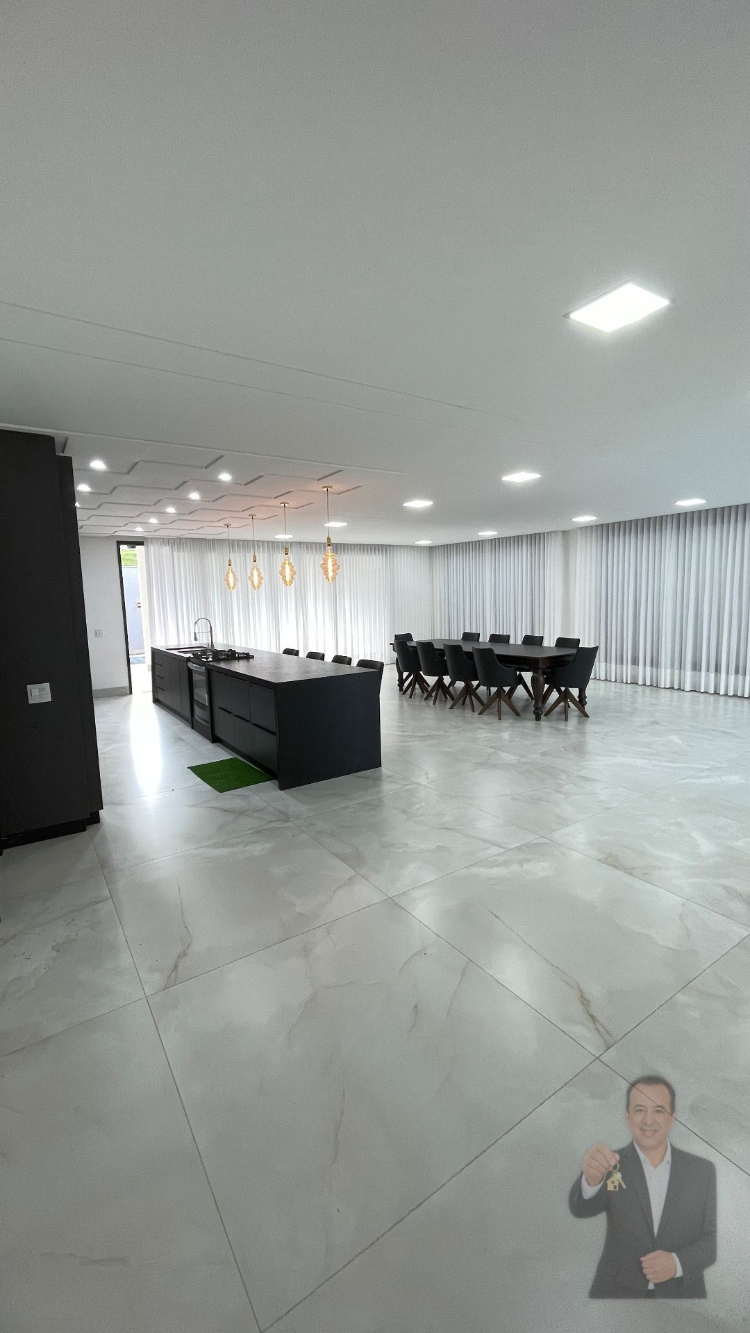 Sobrado à venda - 360m² - Condomínio Royal Garden - Umuarama — foto 9