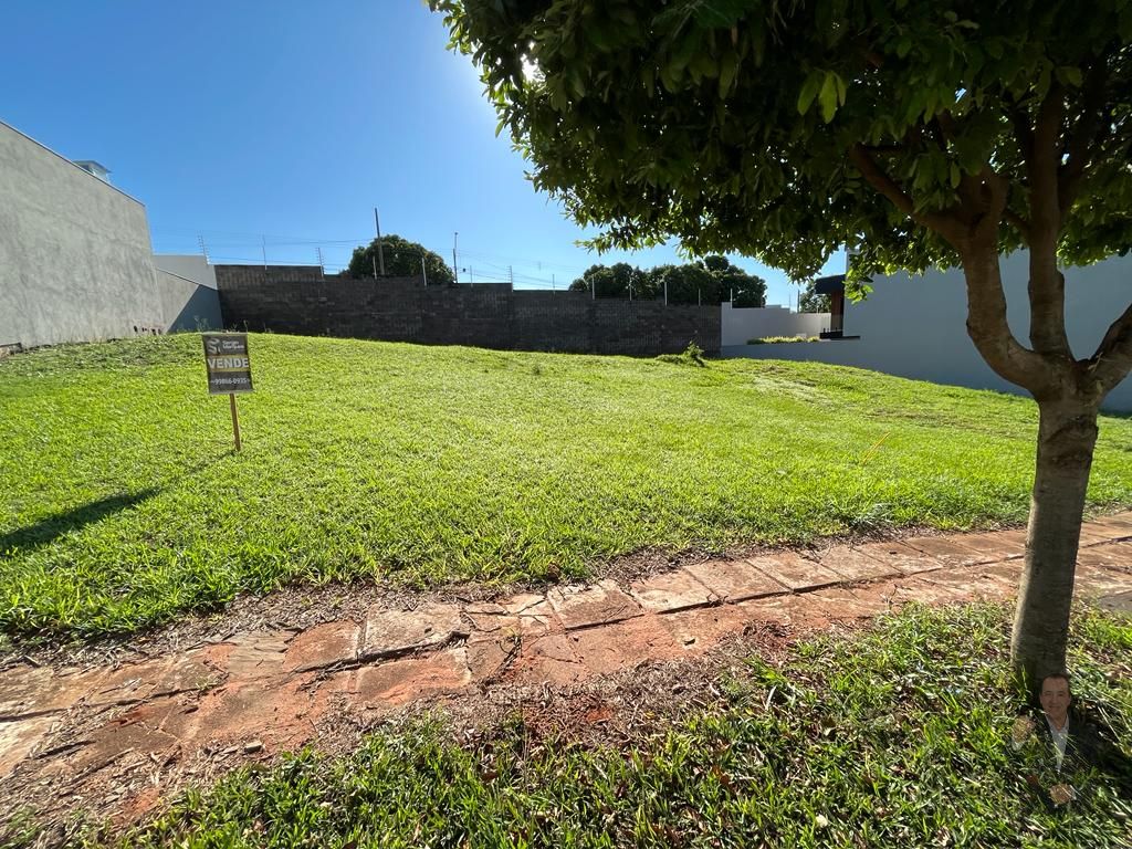 Terreno à venda - 375m² - Condomínio Mont Blanc — foto 1